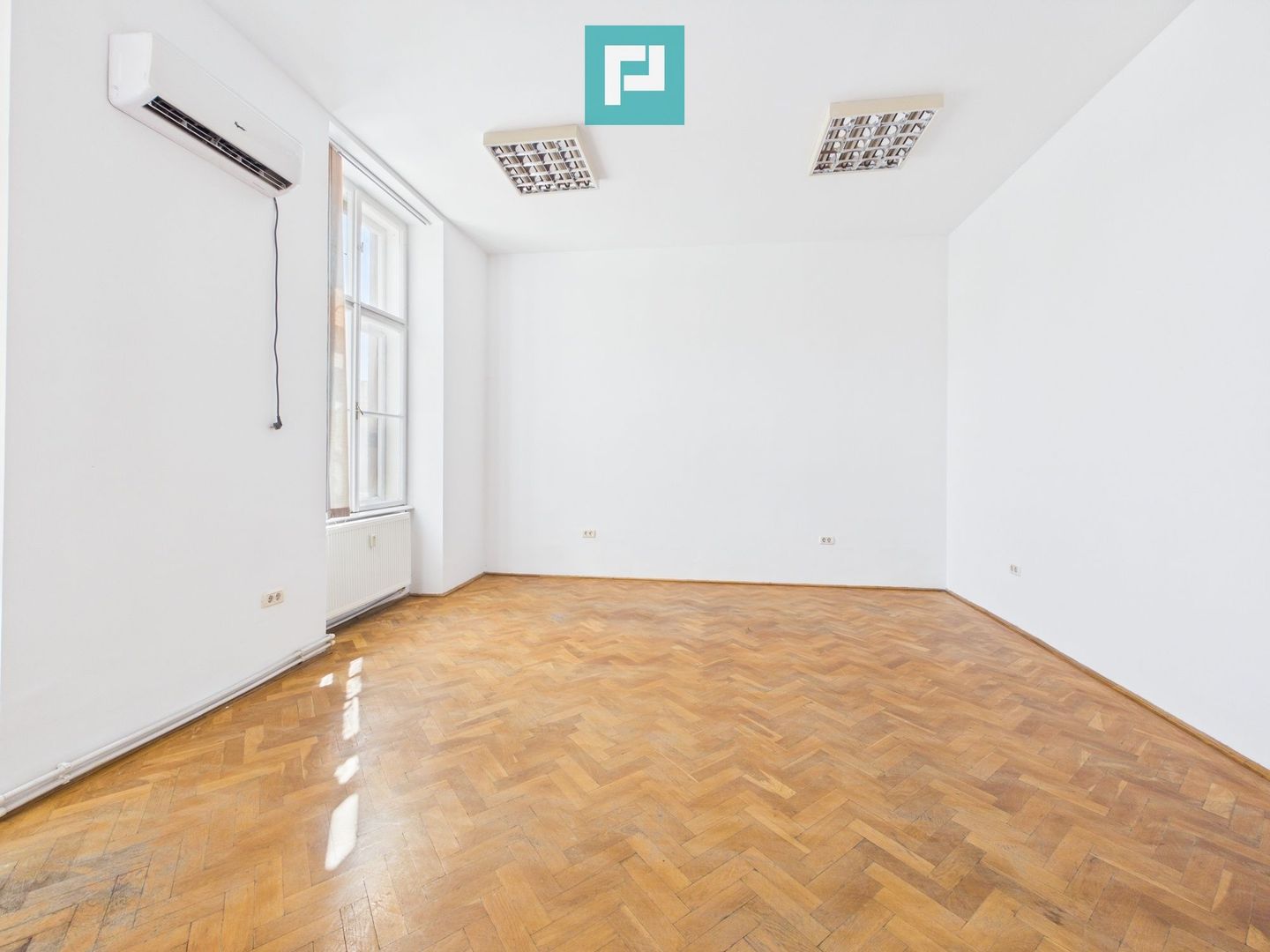 Apartament luminos cu 3 camere ultracentral - Arad - Poză 3