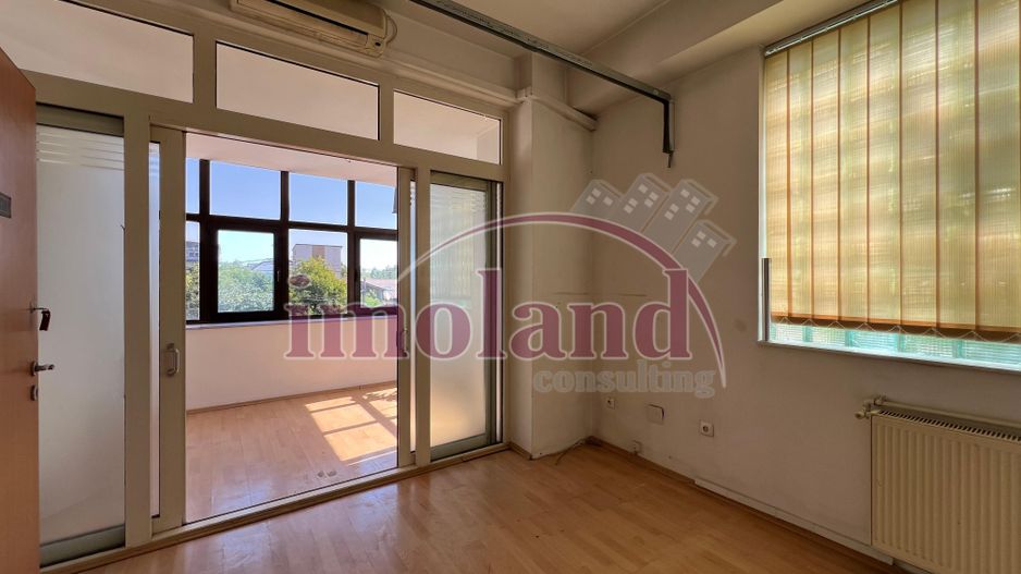 Casa 15 camere cu parcare mare - Jiului - Poză 16