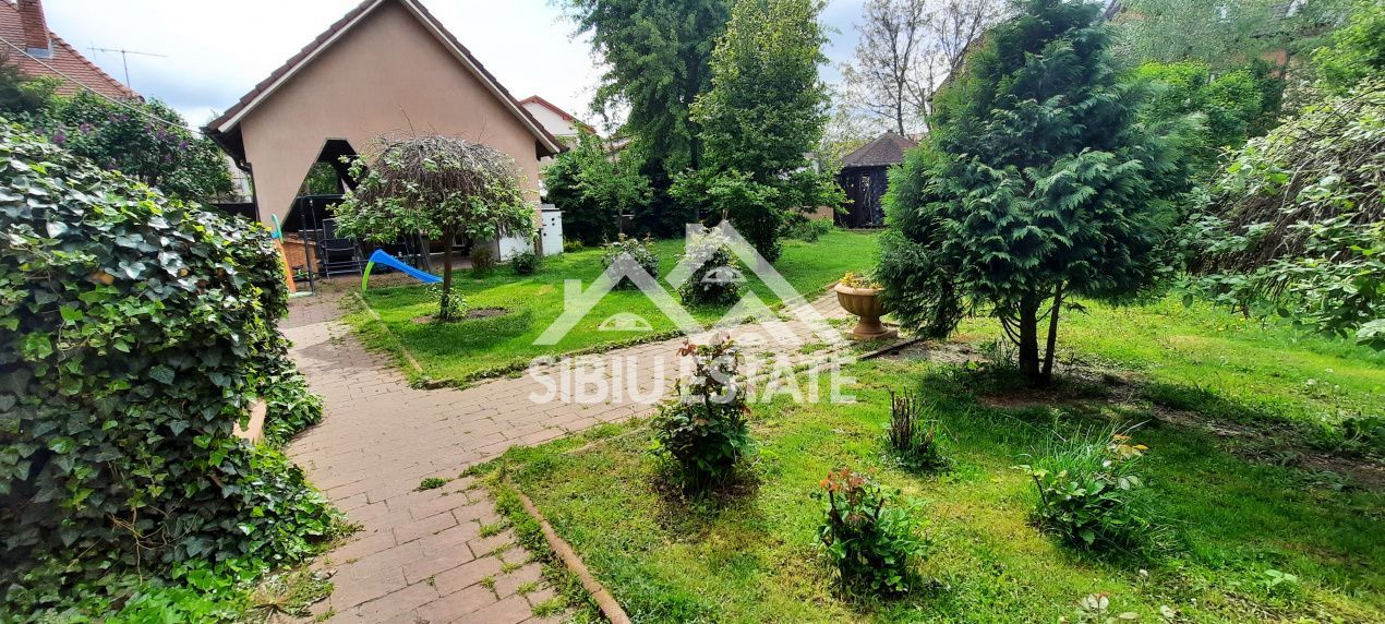 Casa Sibiu central, teren 1000 - Poză 4