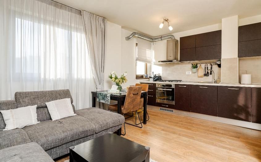 Apartament 3 camere superb Favorit - Poză 3