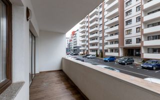 Coresi-Isaran apartament foarte spatios, 2 bai - Poză 12