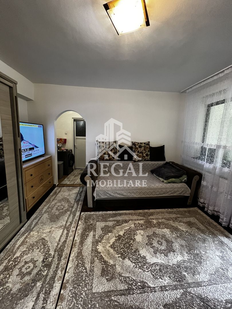Apartament 2 camere de vânzare – Bd. Traian, zona Altex - Poză 1