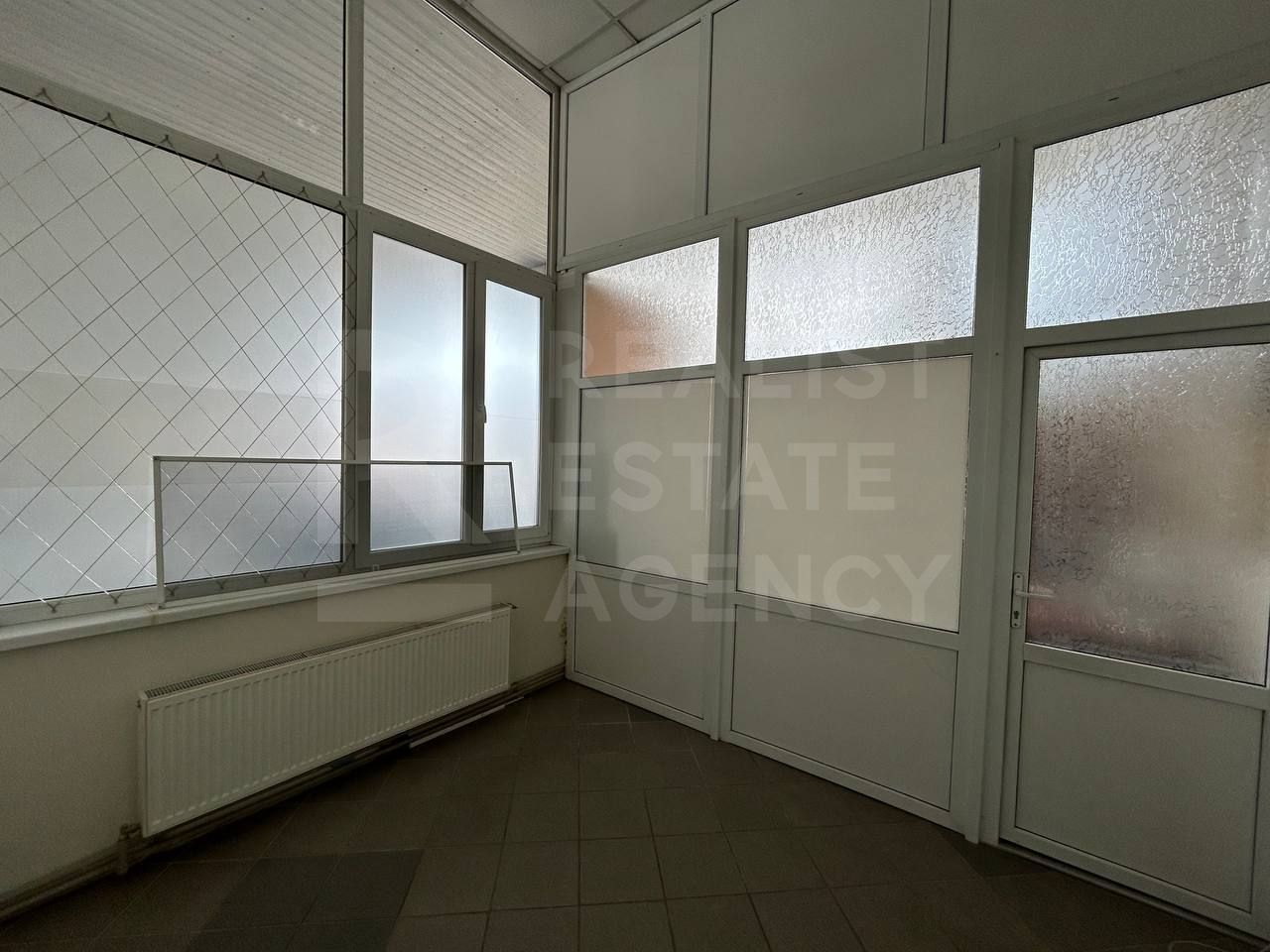 Chirie, spațiu comercial, 47 mp str. Ștefan cel Mare, Bălți - Poză 9