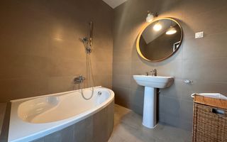 ANDRONACHE | Vila 4 Camere | Garaj | Curte Verde | Ciubar & BBQ - Poză 17