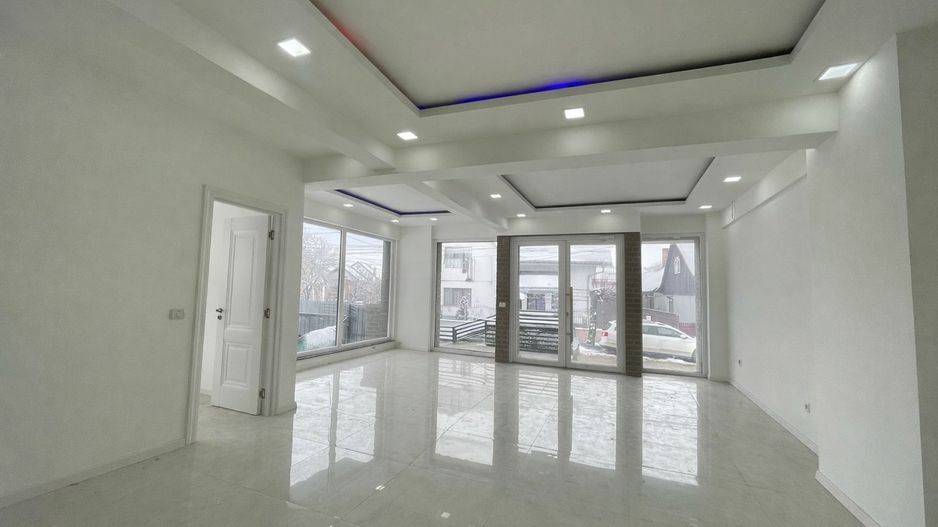 Spațiu Comercial P+Demisol | Vitrină Stradală | Radauti - Poză 2