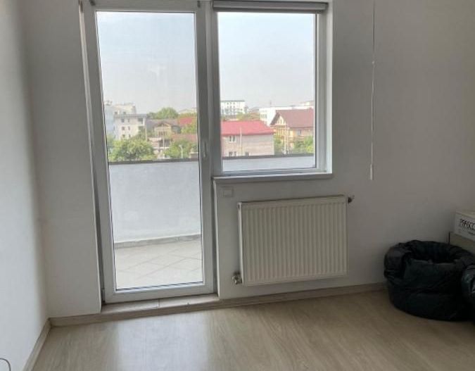 Apartament superb cu trei camere, Aparatorii Patriei, 124.000 € - Poză 10