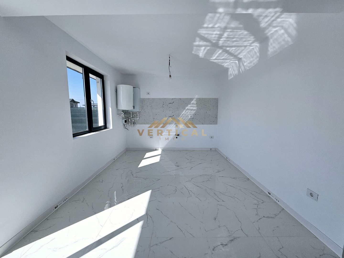 Casa parter cu 4 camere - comuna Berceni - Poză 10