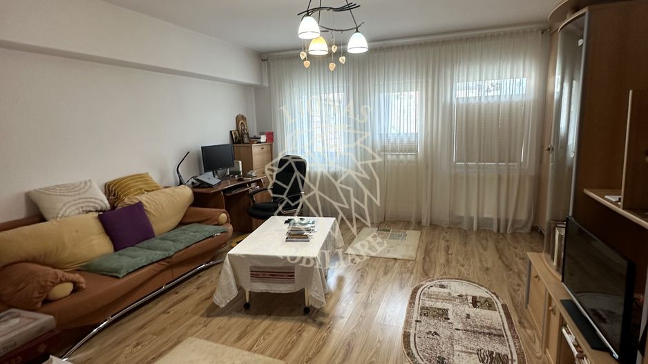 Apartament decomandat 2 camere 60 mp-3 balcoane- Zona Centrala - Poză 3