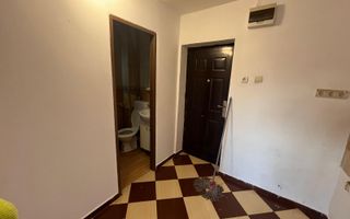 Garsonieră 26 mp I De renovat I Etaj 3 I Pivniță I Lazaret - Poză 2