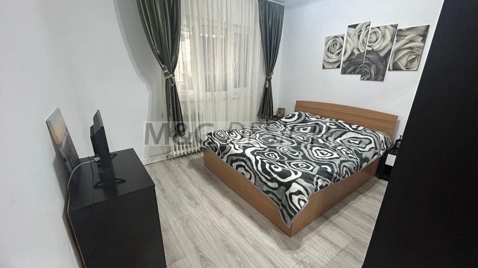 Apartament 5 camere zona U.M.T. - Poză 3