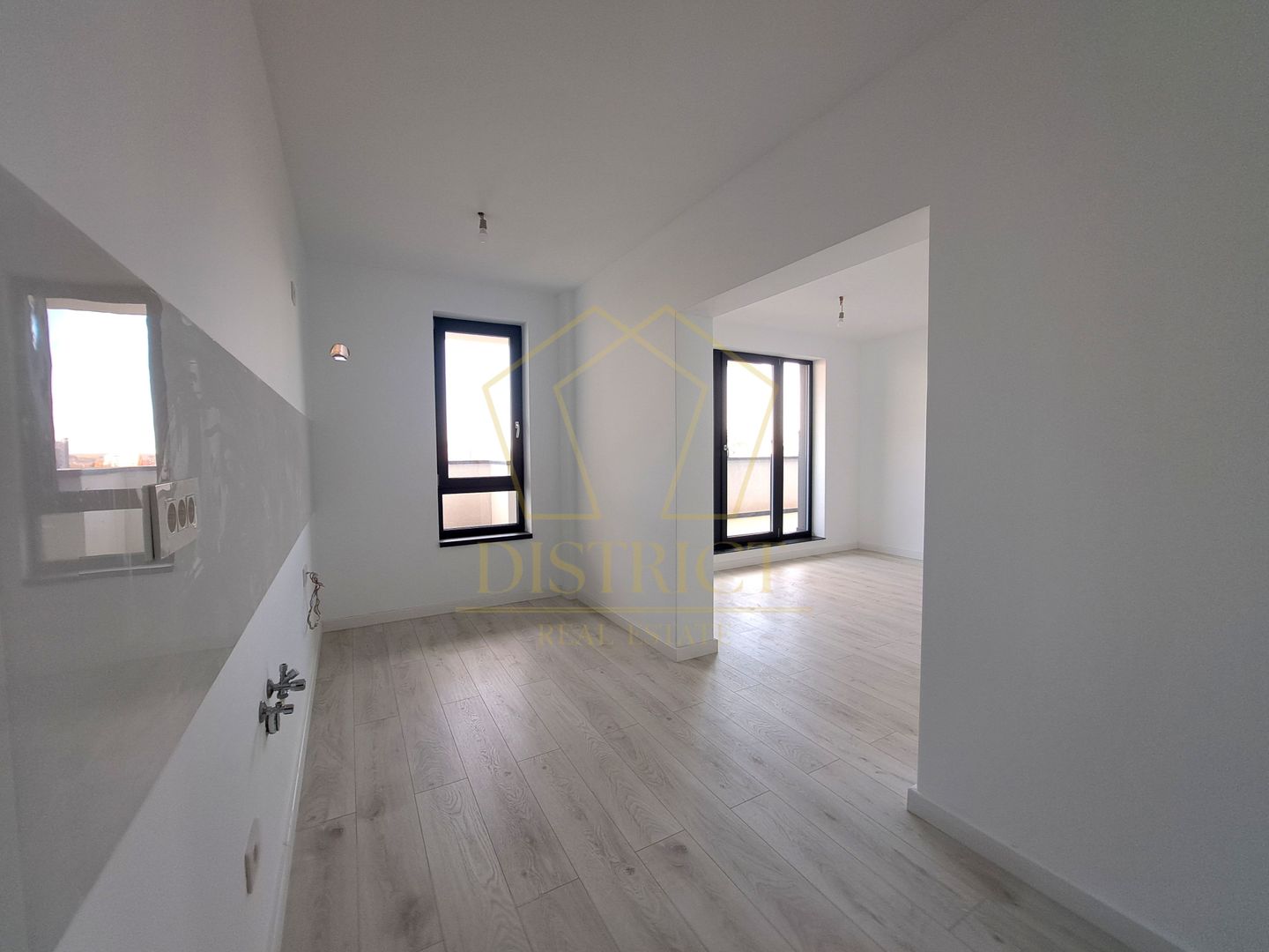 COM 0% Apartament cu 3 camere si terasa de 61 mp | Torontalului - Poză 4