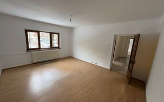 Apartament 2 camere decomandat an 1990 - metrou Eroii Revolutiei - Poză 1