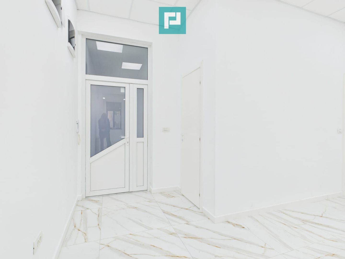 Proprietate de prestigiu în centrul Aradului - Poză 10