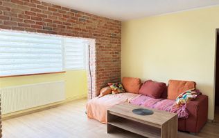 Apartament renovat cu 3 camere și 2 băi, 63 mp – zona Dâmbovița