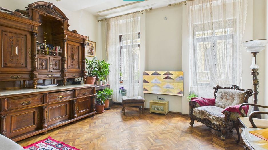 Apartament  cu 4 camere vintage ultracentral - Poză 2