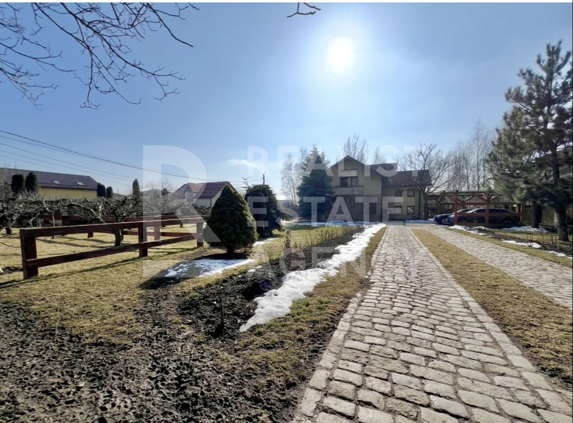 Vilă individuală 430 mp utili, teren 2.000 mp, panouri solare - Poză 5