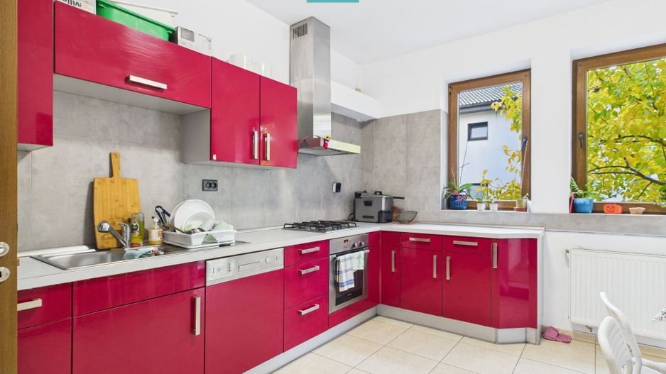 Casă  spațioasă cu 5 camere, Aradului - Poză 4