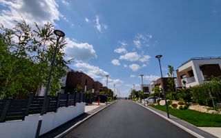 Reședință de lux cu vedere la Lacul Snagov | Ponton & loc de acostare - Poză 17