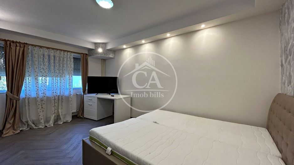 Apartament cu 2 camere de vanzare in zona Rogerius, Oradea - Poză 1