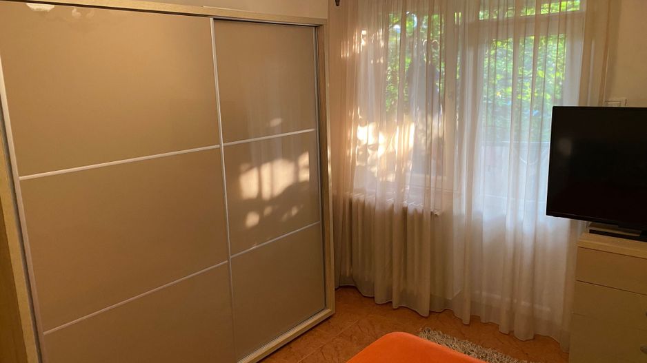 Spitalul judetean | 3 Camere | Centrala proprie| Boxa | Gradina proprie - Poză 1