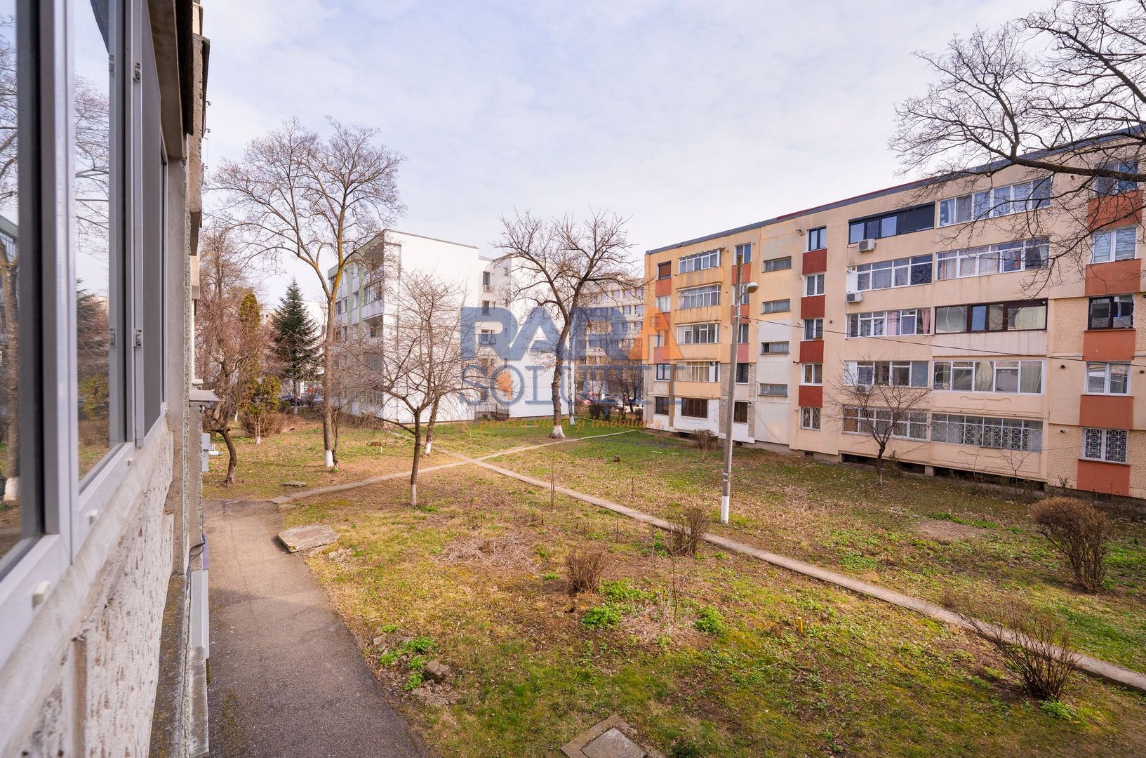 Apartament 3 camere, etaj 1 – zonă ultracentrală (Starea Civilă) - Poză 2