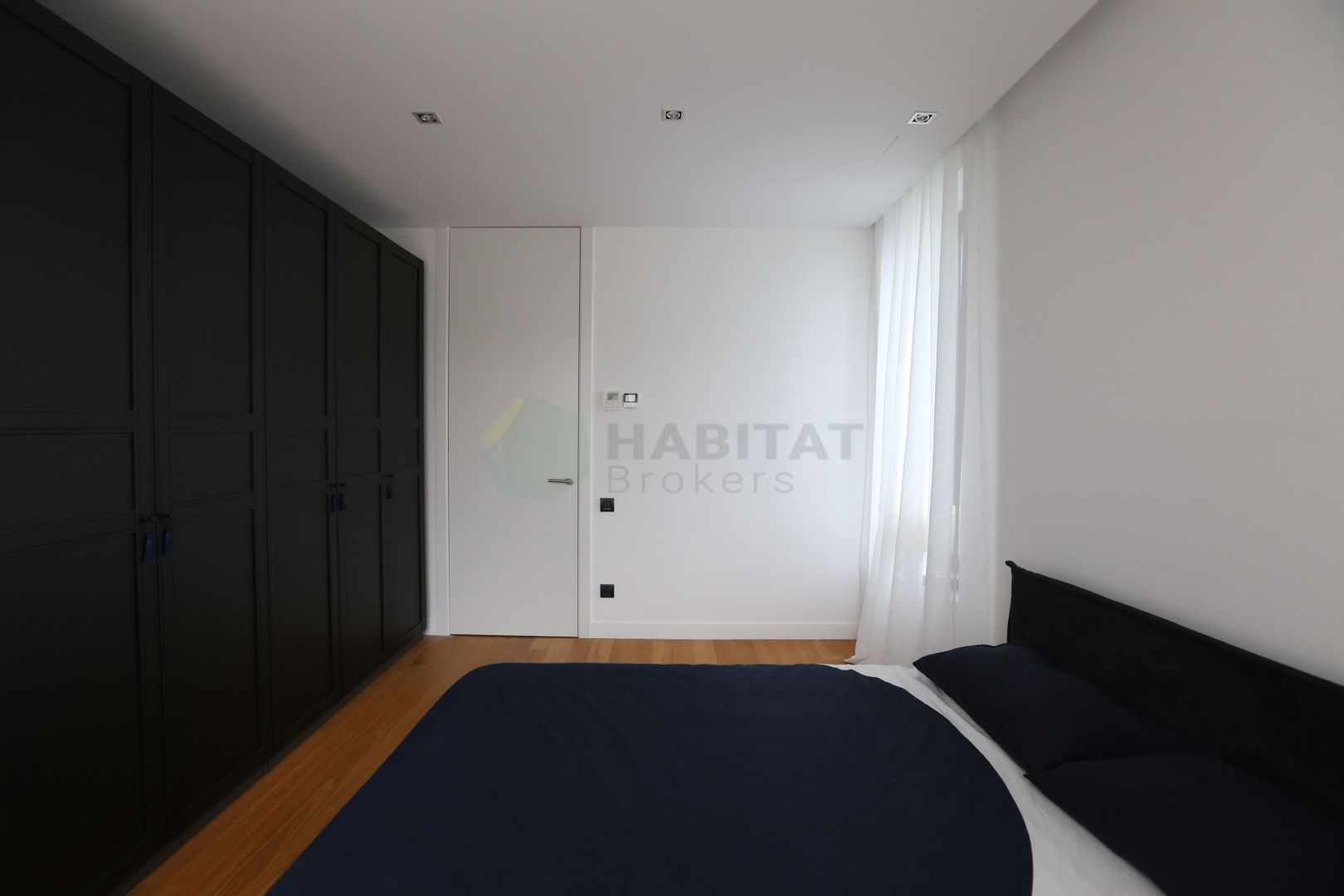 Eleganță pură într-un ansamblu exclusivist – Vilă complet mobilată AMBER GARDEN - Poză 12