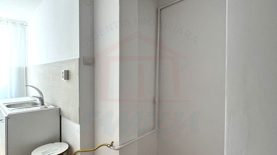 Apartament luminos cu 3 camere decomandate, 67 mp, Micro 13 – 62.900 € - Poză 12