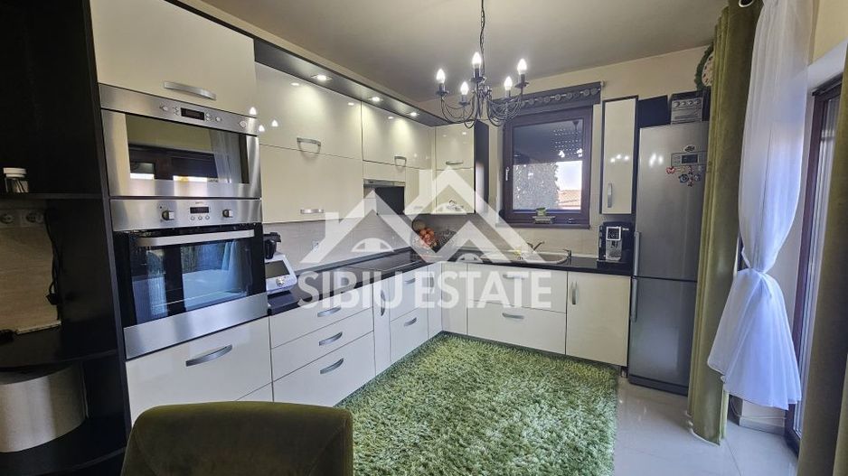 Casa individuala cu garaj in Sura Mare, SIbiu - Poză 11