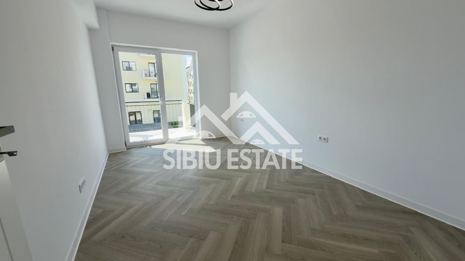Apartament la CHEIE, 3 camere, parcare si boxa - Poză 3