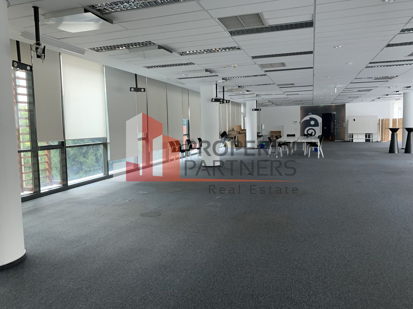 Spatiu de birou - Poză 9