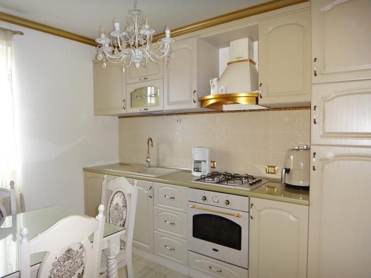 Apartment 3 camere Dumbravita cu scara interioara - Poză 7