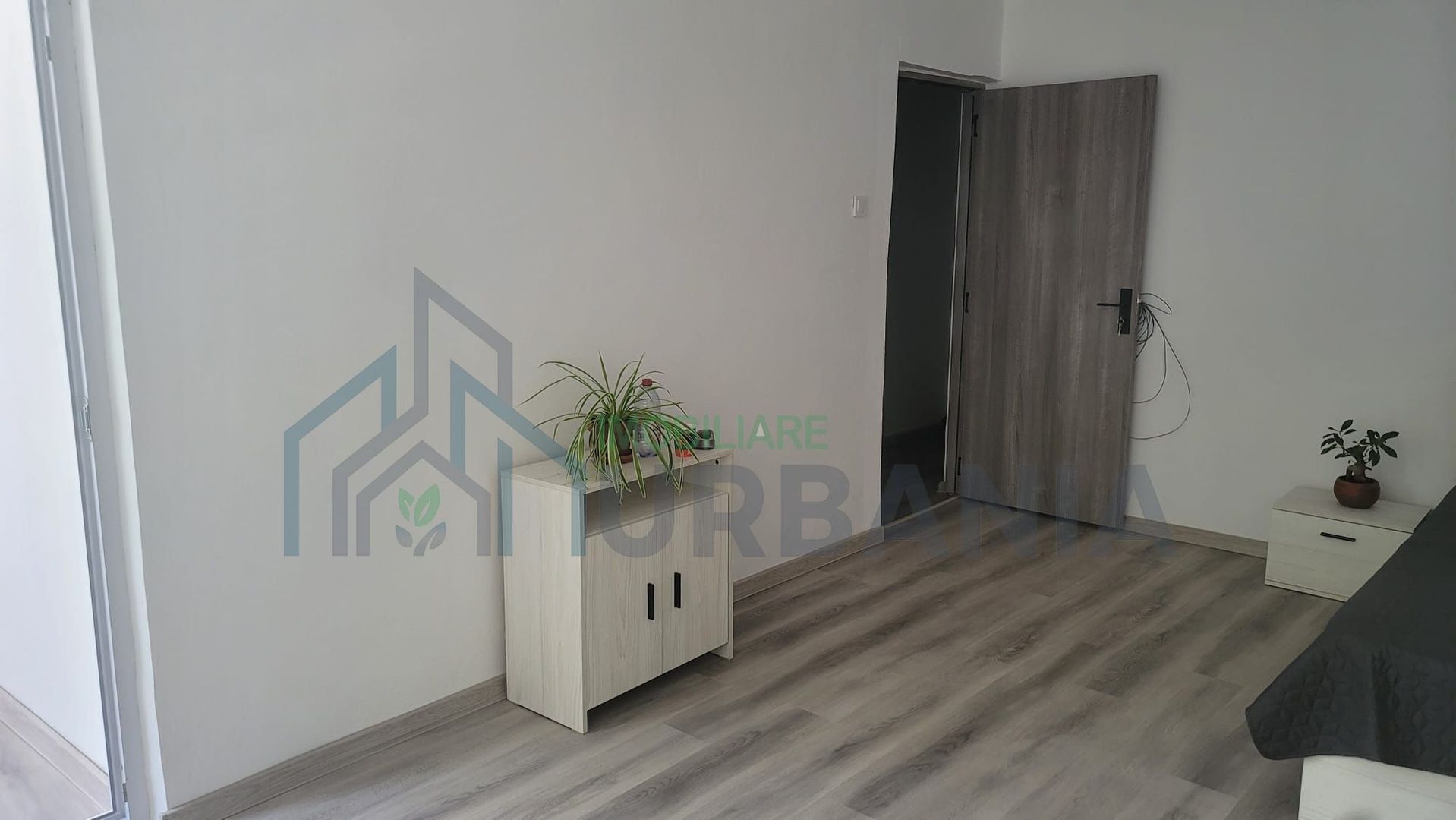 PF, Închiriez apartament 1 camera zona Nicolina - Poză 2