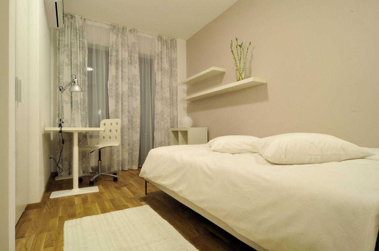 4 camere spatios 140 mp zona Aleea Privighetorilor- Baneasa - Poză 5