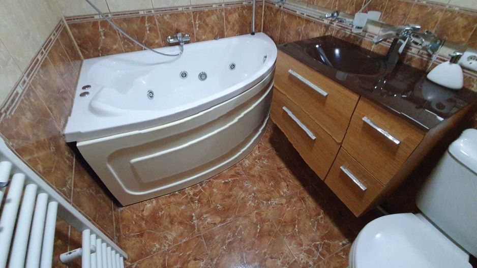 Inchirez apartament 13 septembrie de 2 camere transformat in 3 camere - Poză 3