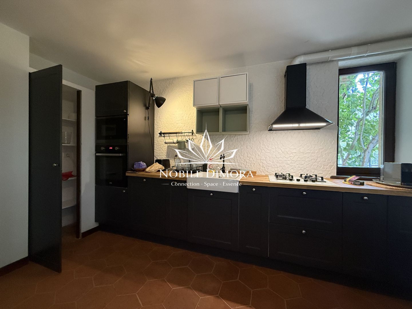 Casa unica in Timisoara: 5 camere - 3 bai - 2 garaje - 950 mp de teren - Poză 13