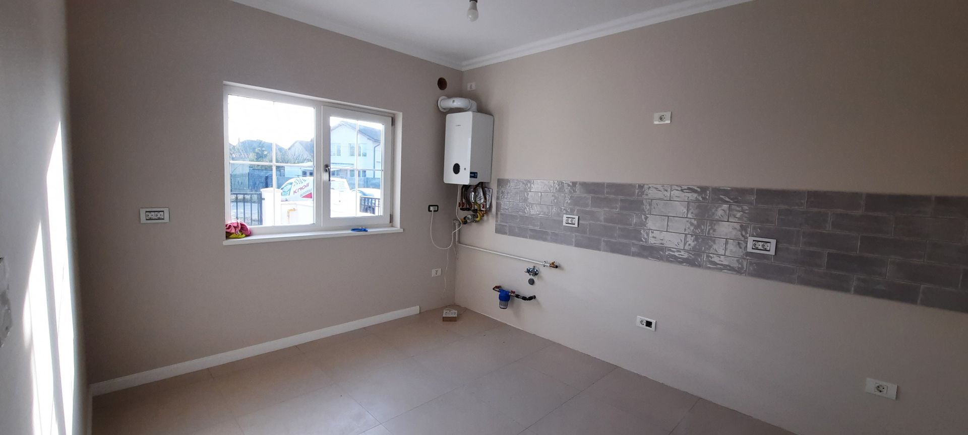 Locuinta deosebita cu finisaje PREMIUM - Poză 6