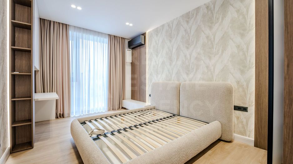 Chirie, apartament, 4 camere, Strada Universității, Centru - Poză 17
