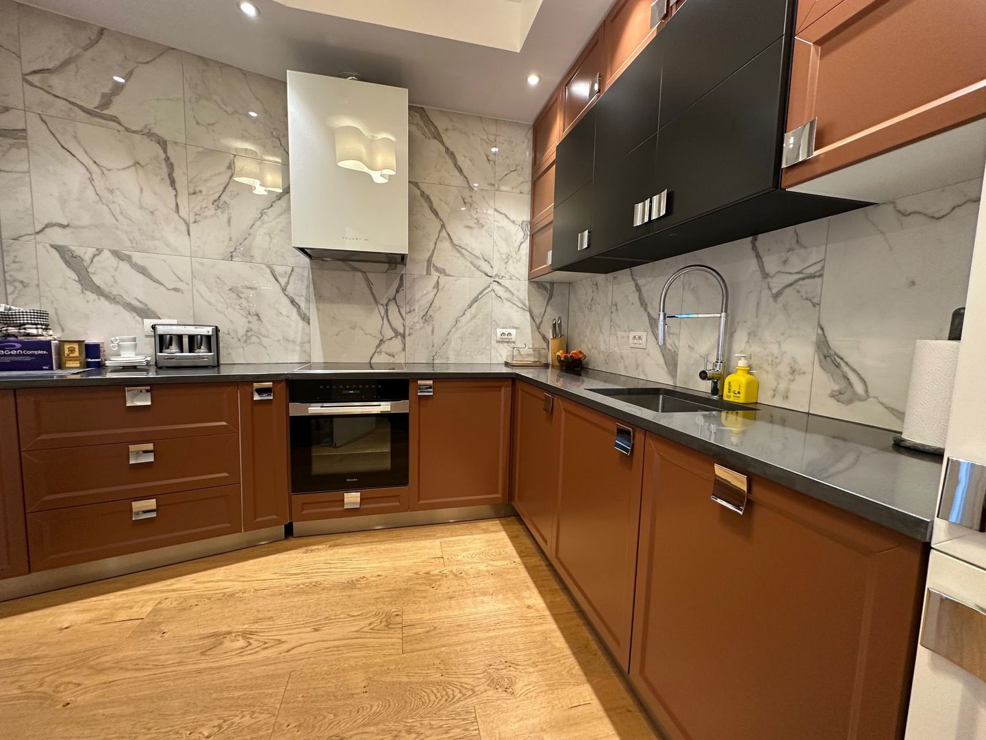 Apartament pe 2 niveluri - Poză 19