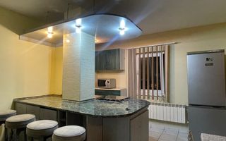 Apartament cu 3 camere | Zona Rogerius | Oradea - Poză 2