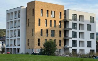 Apartament 3 camere de vanzare, Calea Moldovei - Poză 1