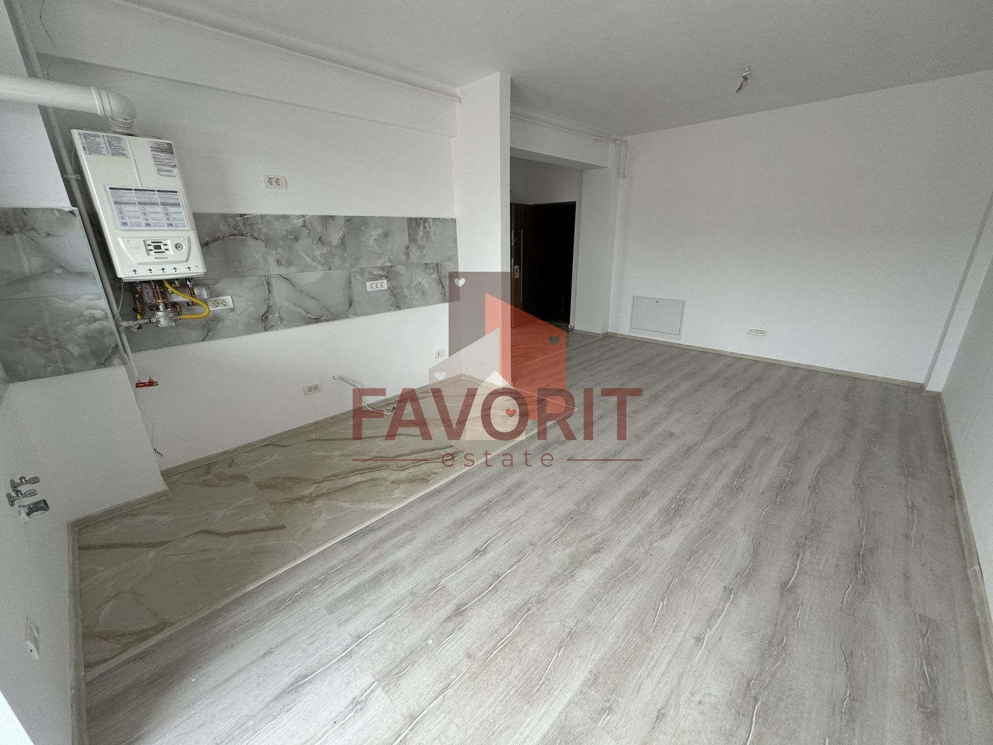 Bloc nou. Cu Lift. Poziție excelentă - Poză 2