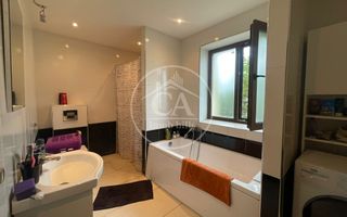 Casa de inchiriat cu 5 camere  in zona Nufaru, Oradea. - Poză 14