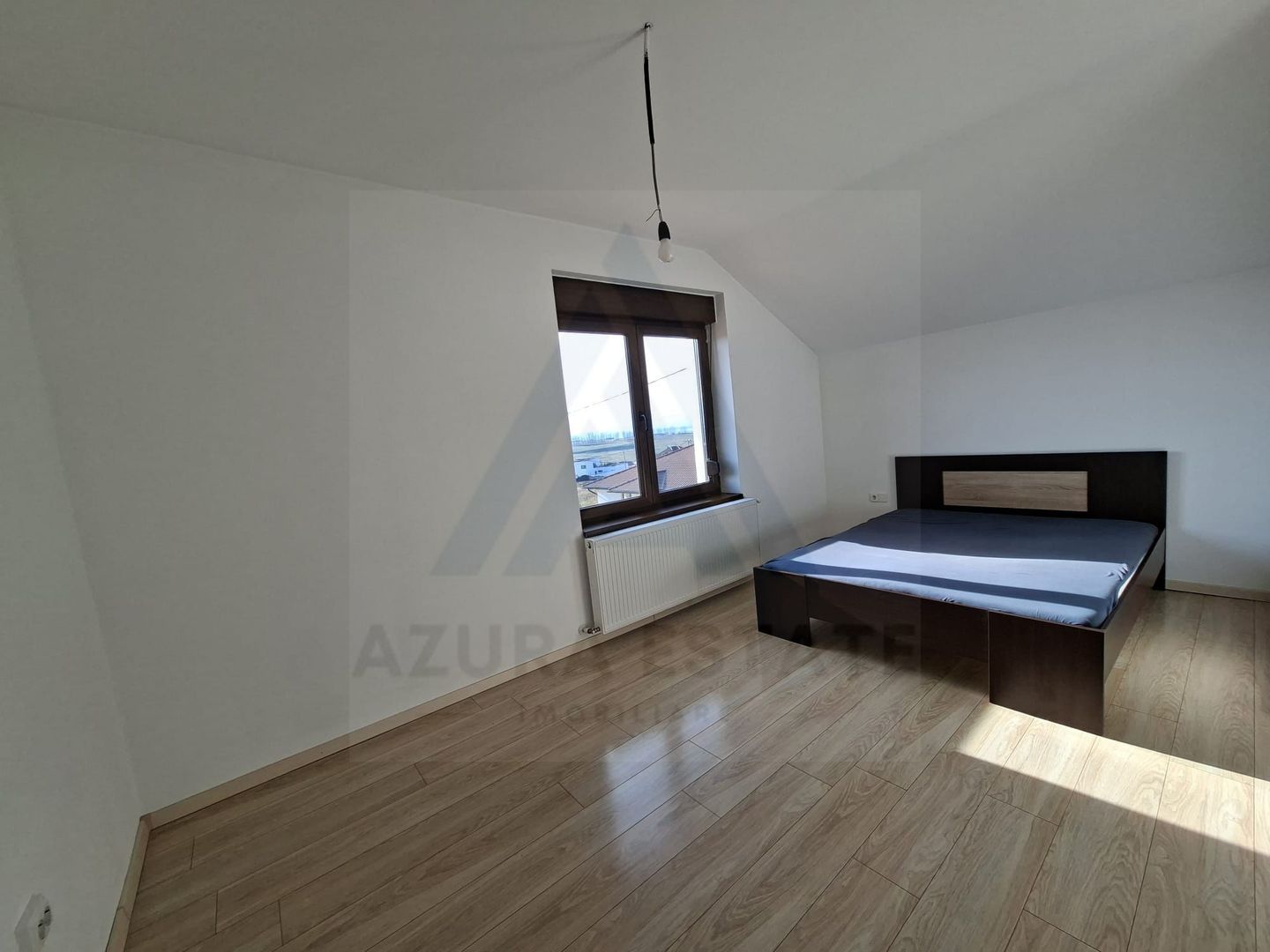 Casa intabulata 5 camere 2 bai si curte generoasa in Bavaria Park - Poză 11