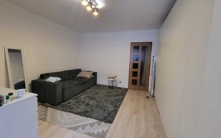 Garsonieră renovată, mobilată și utilată, cu parcare, zona semicentral - Poză 1