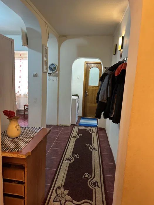 Apartament 3 camere decomandat Micro 38 - Poză 2