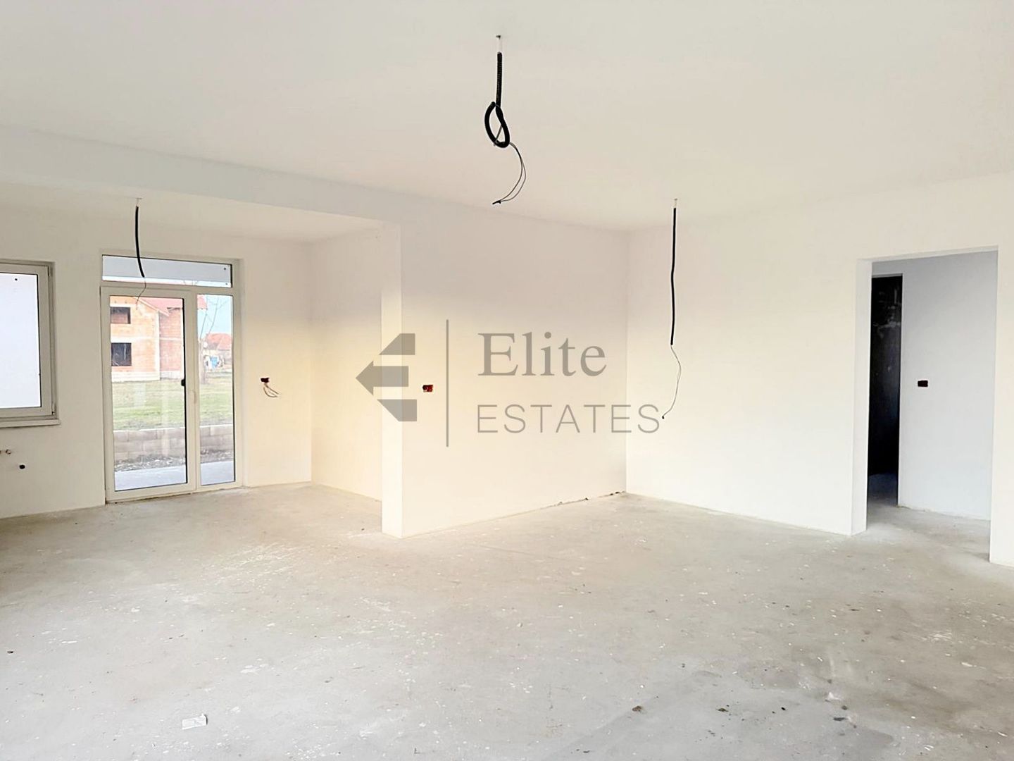 Casa noua cu 4 camere la 6 km de Oradea - Poză 5