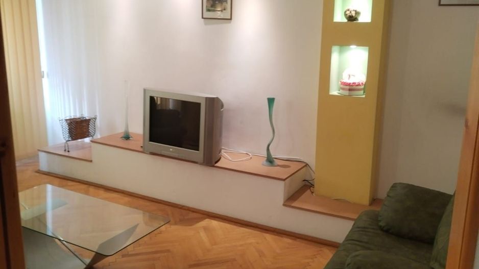 Soarelui | 3 Camere | Decomandat | Centrala proprie | Mobilat si Utilat - Poză 2