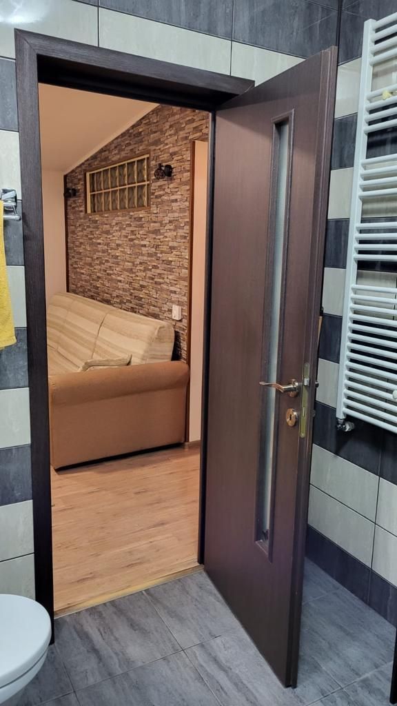 De Vanzare Apartament 3 camere in Vila Sebastian sect 5 - Poză 14