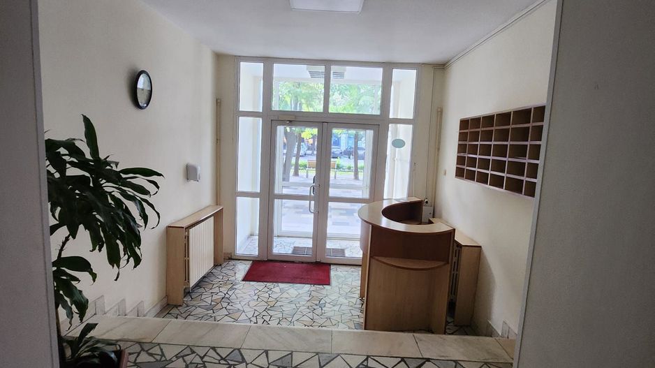 De Inchiriat Garsoniera Bd. Decebal LUX cu TERASA langa Rond Alba Iulia - Poză 25