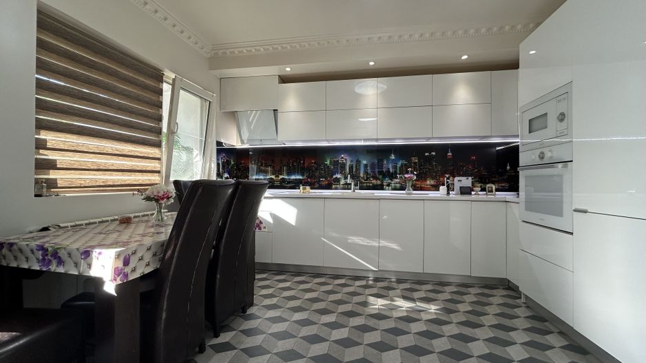 Casa P+1 la pret de apartament - zona Bratianu - Poză 3